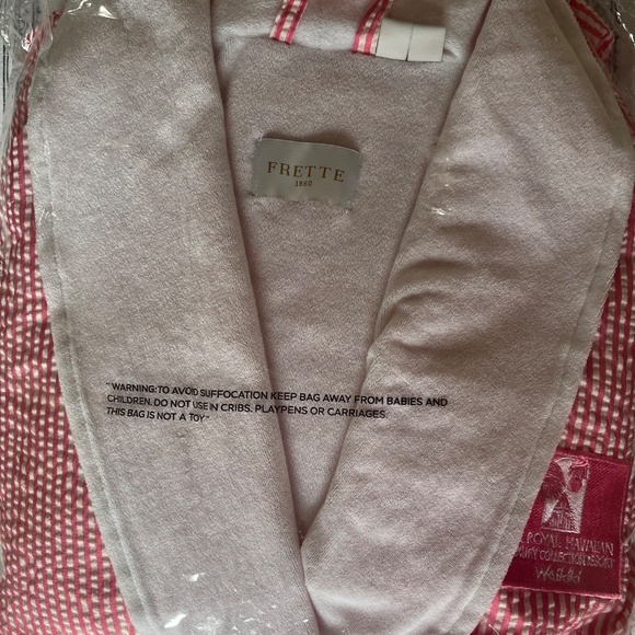 Royal Hawaiian hotel  luxury Robe - Picture 8 of 8